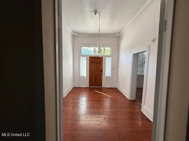 $210,000 | 201 South Center Street, Holly Springs, MS 38635