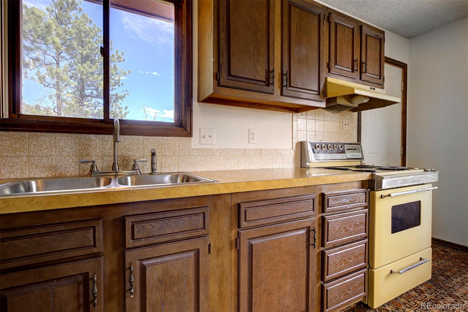 1899 Roland Drive Bailey, CO 80421 - Photo 11 of 27