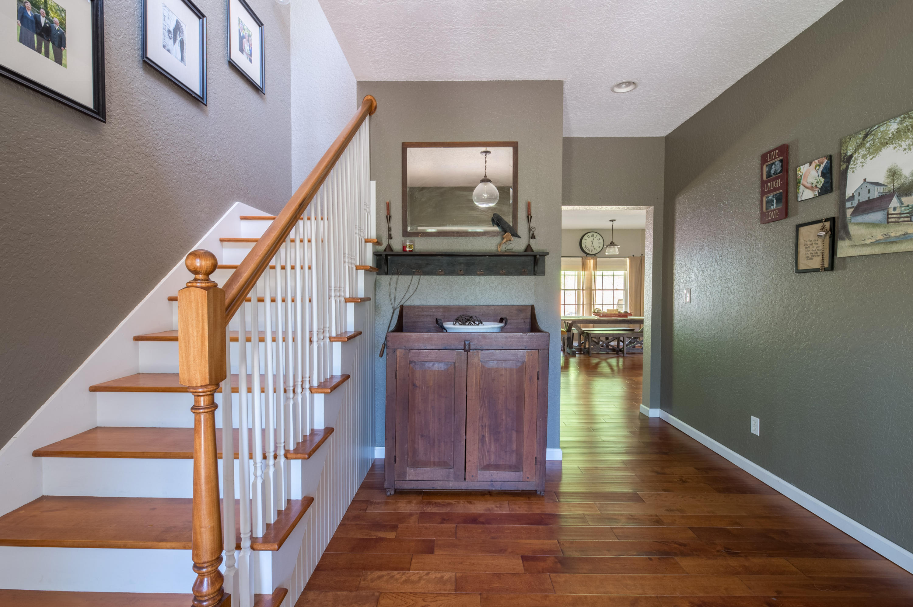 1809 Dutch Valley Road Clinton, TN 37716 - Photo 5 of 37 190504-110