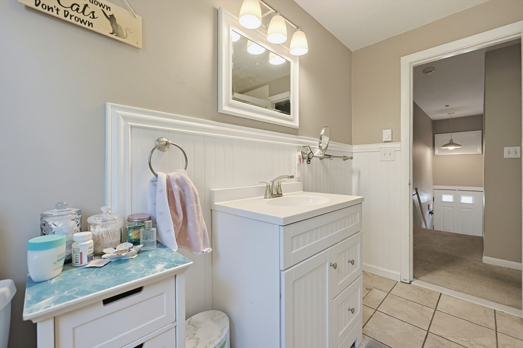 2 Mathurin Road Plainville, MA 02762 - Photo 11 of 42 Gallery Image 11