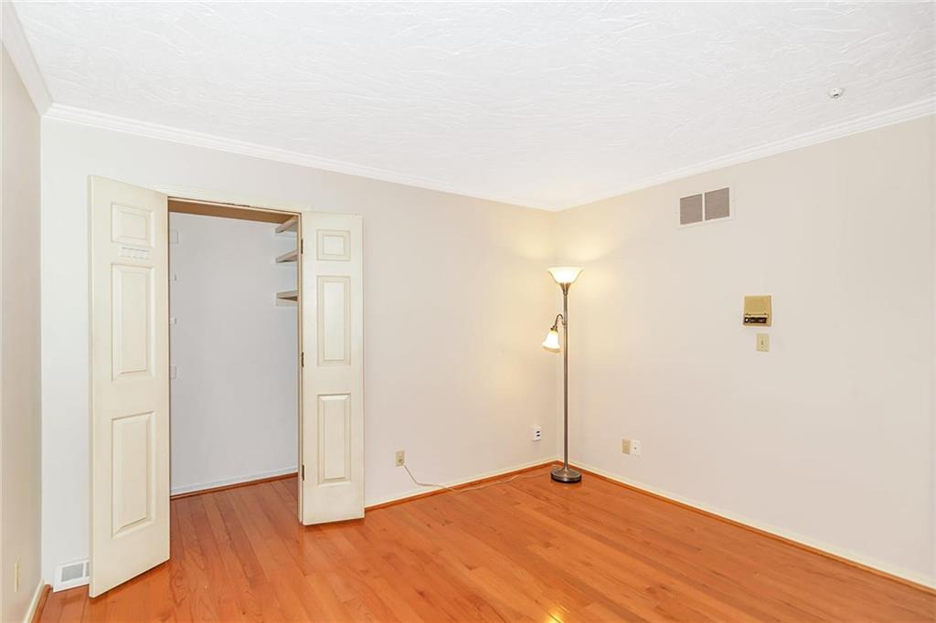 8425 Quail Hollow Road, Unit 5 Indianapolis, IN 46260 - Photo 15 of 35