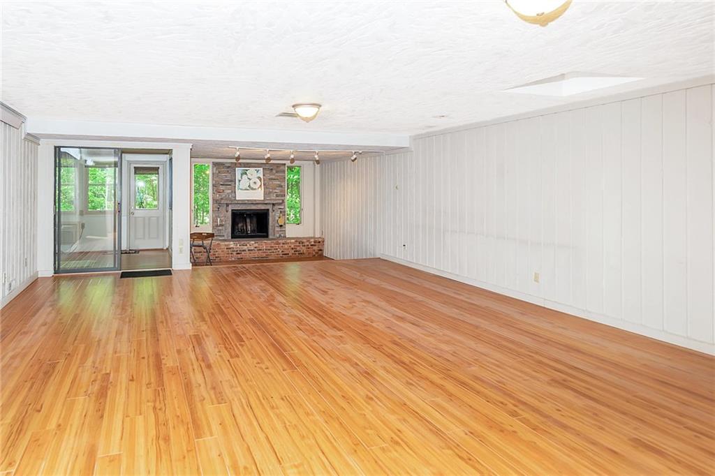 8425 Quail Hollow Road, Unit 5 Indianapolis, IN 46260 - Photo 17 of 35