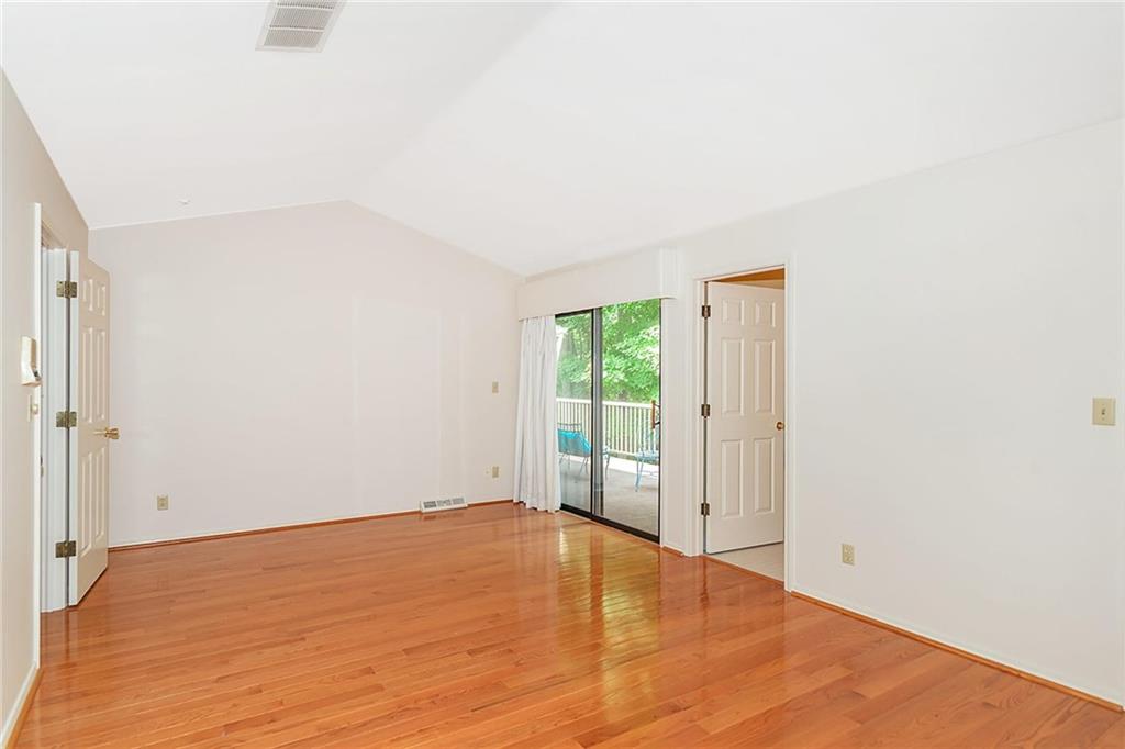 8425 Quail Hollow Road, Unit 5 Indianapolis, IN 46260 - Photo 10 of 35