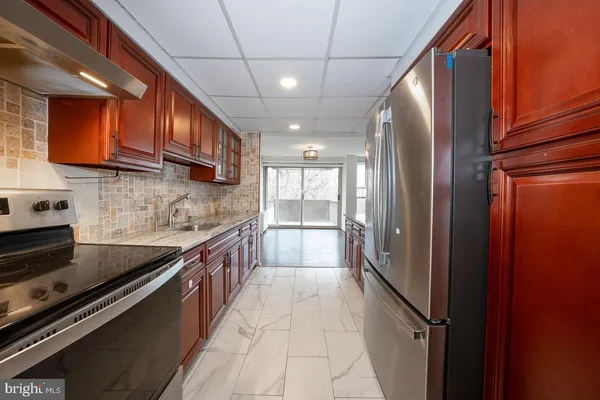 $219,900 | 1001 City Avenue, Unit EE1026, Wynnewood, PA 19096