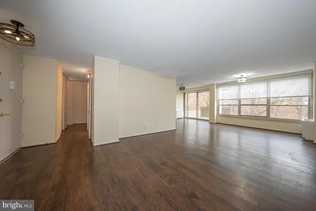 $274,900 | 1001 City Avenue, Unit EE1026, Wynnewood, PA 19096