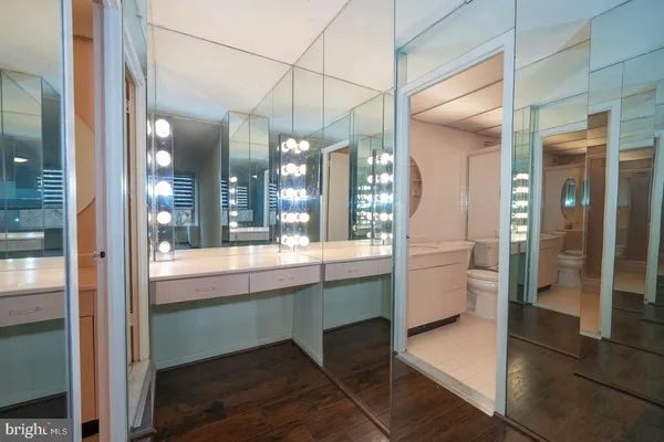 $219,900 | 1001 City Avenue, Unit EE1026, Wynnewood, PA 19096