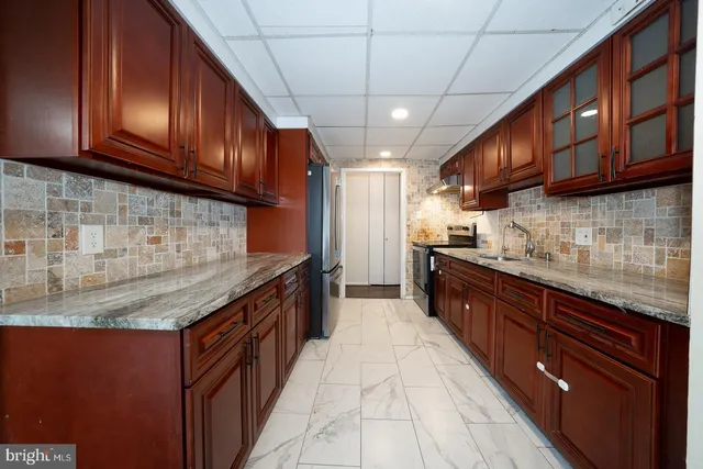 $274,900 | 1001 City Avenue, Unit EE1026, Wynnewood, PA 19096