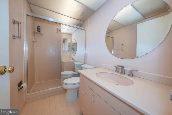 $219,900 | 1001 City Avenue, Unit EE1026, Wynnewood, PA 19096