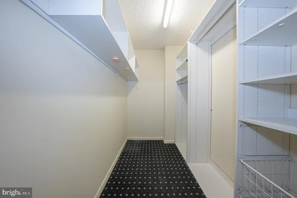 $219,900 | 1001 City Avenue, Unit EE1026, Wynnewood, PA 19096