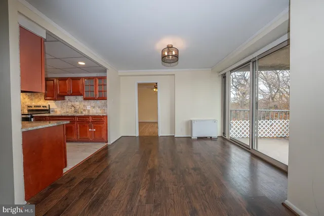 $274,900 | 1001 City Avenue, Unit EE1026, Wynnewood, PA 19096