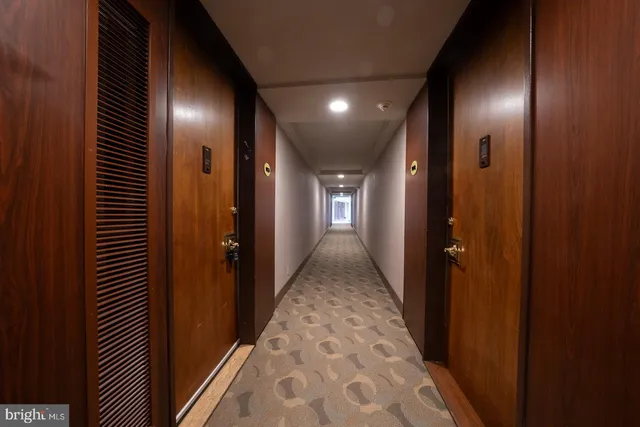 $274,900 | 1001 City Avenue, Unit EE1026, Wynnewood, PA 19096