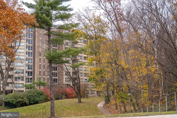 $219,900 | 1001 City Avenue, Unit EE1026, Wynnewood, PA 19096