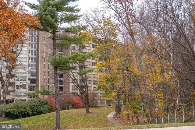 $274,900 | 1001 City Avenue, Unit EE1026, Wynnewood, PA 19096