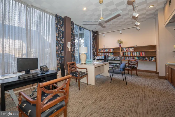 $219,900 | 1001 City Avenue, Unit EE1026, Wynnewood, PA 19096