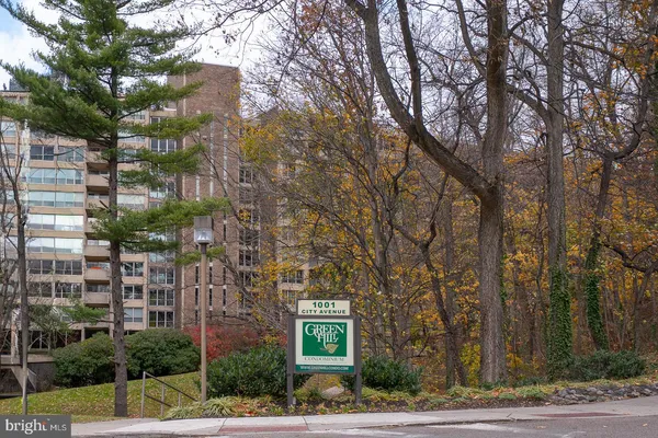 $219,900 | 1001 City Avenue, Unit EE1026, Wynnewood, PA 19096