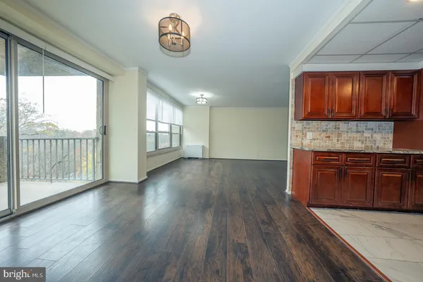 $219,900 | 1001 City Avenue, Unit EE1026, Wynnewood, PA 19096