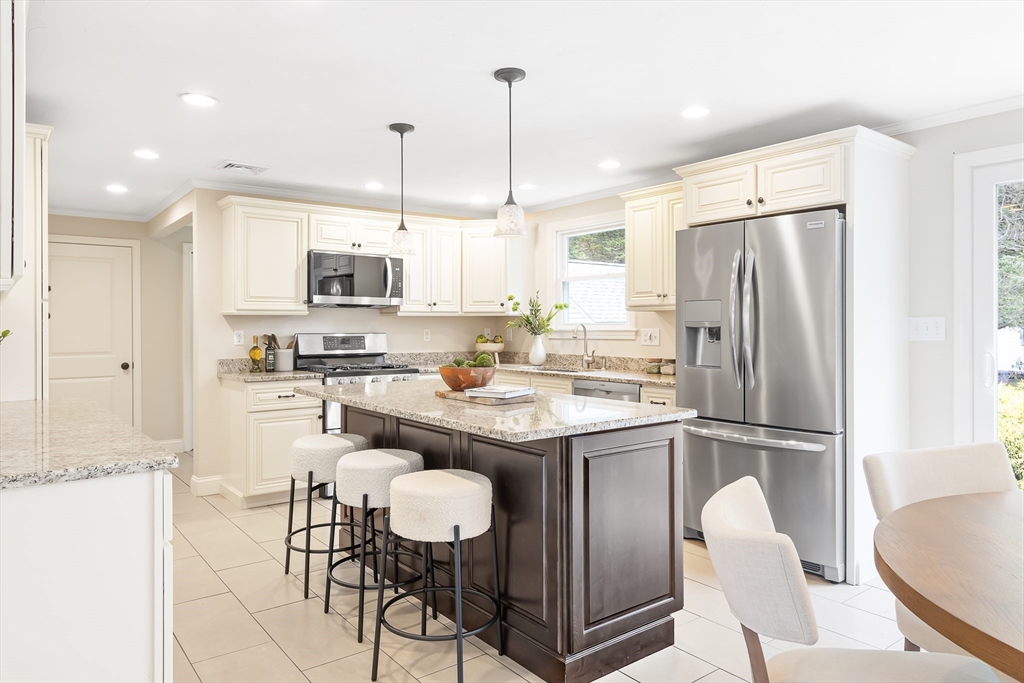 7 Langdon Road Natick, MA 01760 - Photo 12 of 40