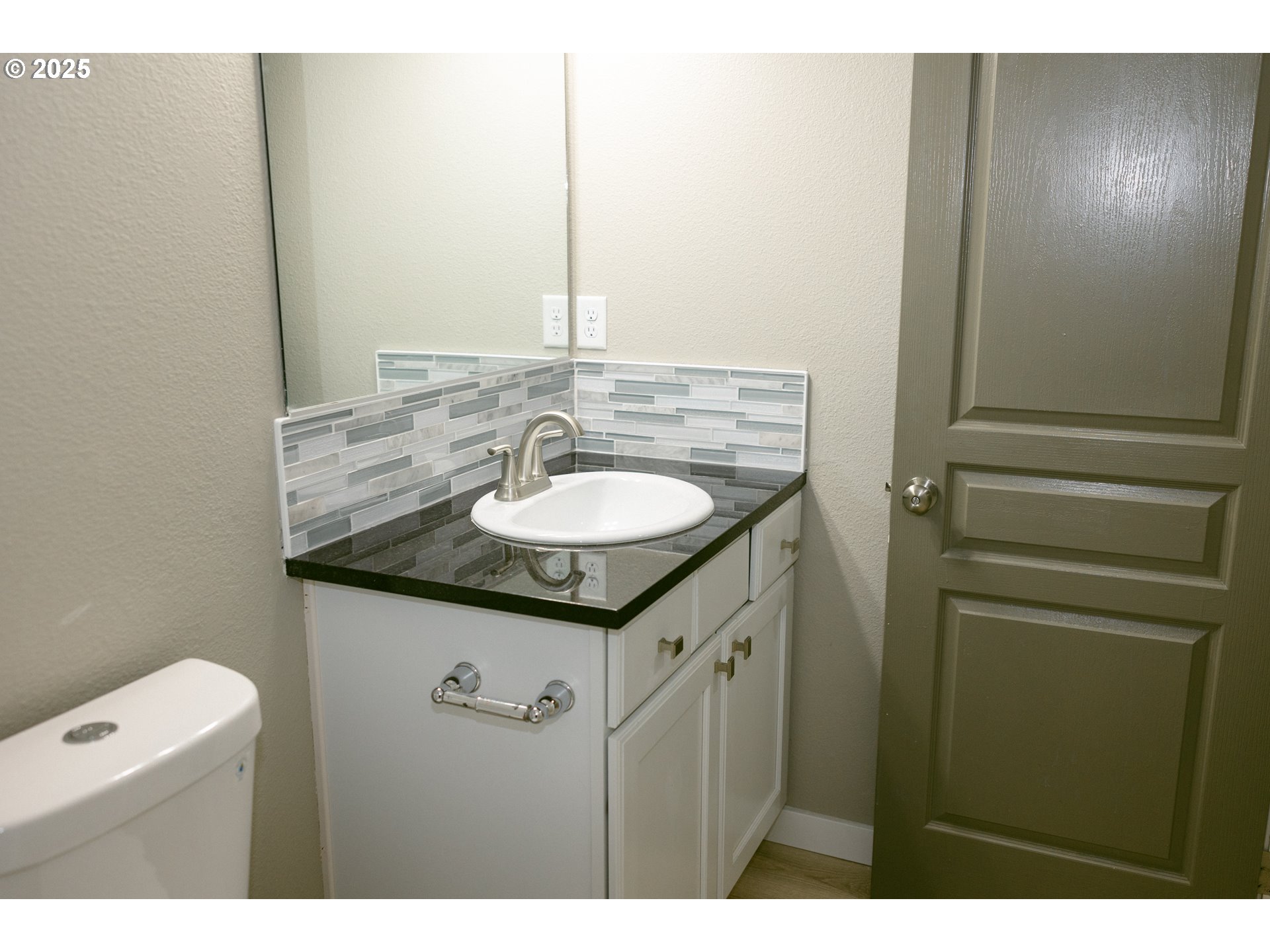 2763 Northwest Weather Stone Street Albany, OR 97321 - Photo 11 of 29 Gallery Image 11
