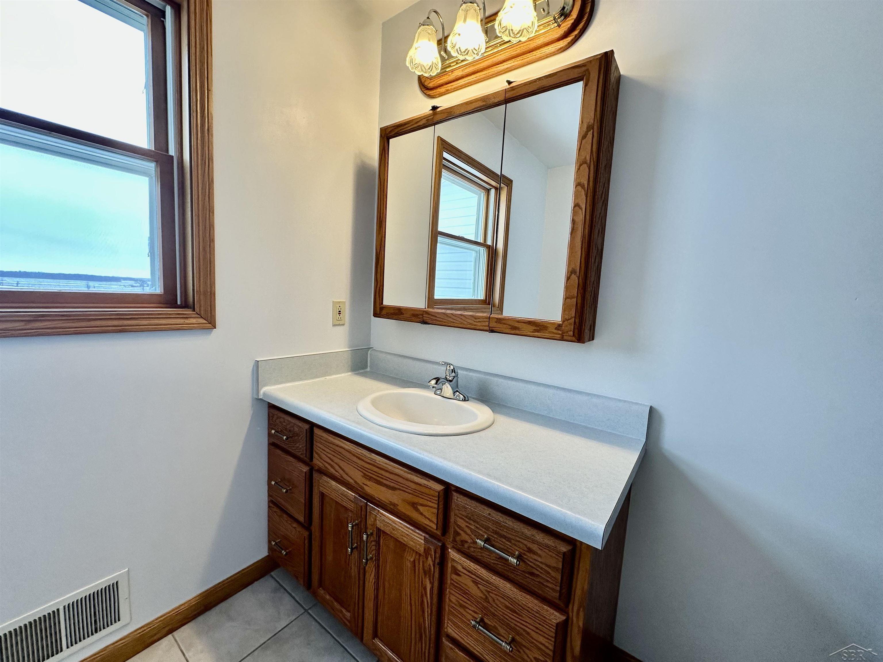 2649 Colwood Road Caro, MI 48723 - Photo 19 of 47