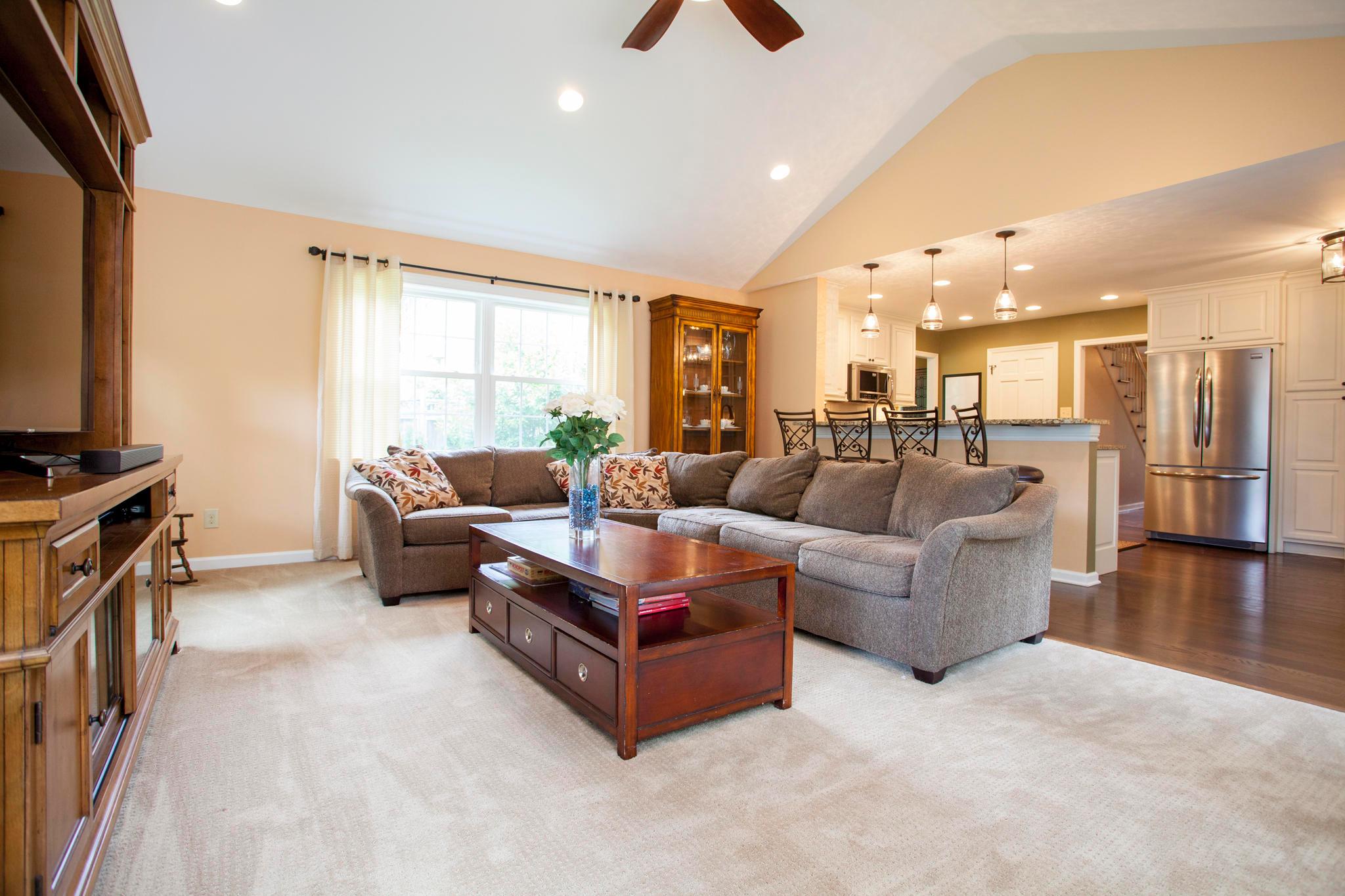 2305 Pinebrook Road Columbus, OH 43220 - Photo 20 of 38