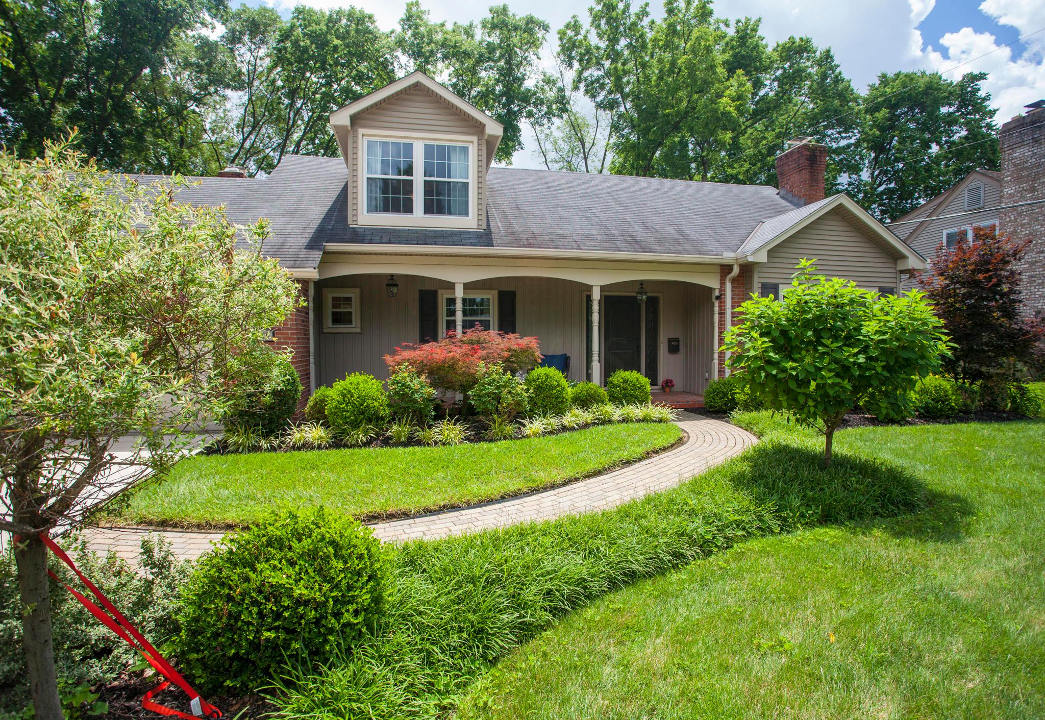 2305 Pinebrook Road Columbus, OH 43220 - Photo 2 of 38