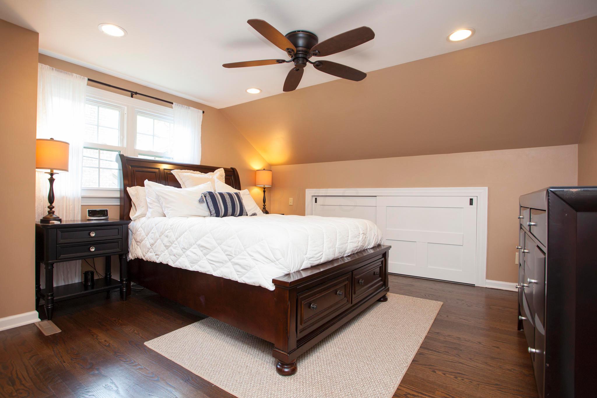 2305 Pinebrook Road Columbus, OH 43220 - Photo 26 of 38