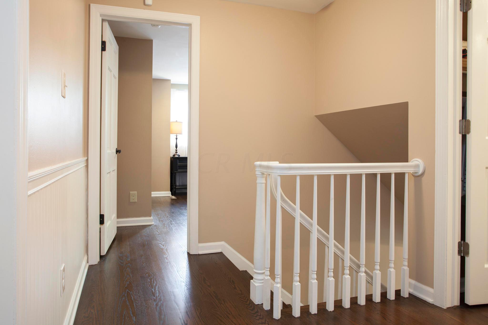 2305 Pinebrook Road Columbus, OH 43220 - Photo 29 of 38
