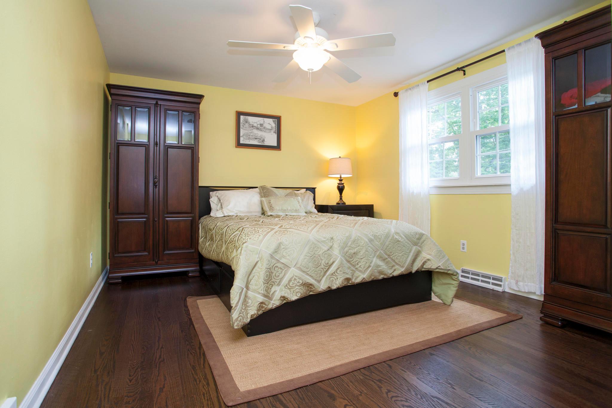 2305 Pinebrook Road Columbus, OH 43220 - Photo 34 of 38