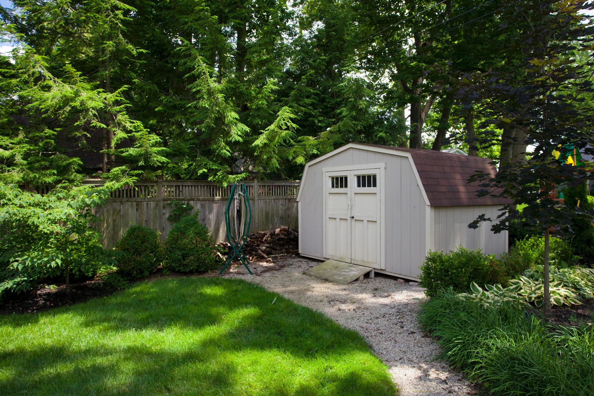 2305 Pinebrook Road Columbus, OH 43220 - Photo 5 of 38