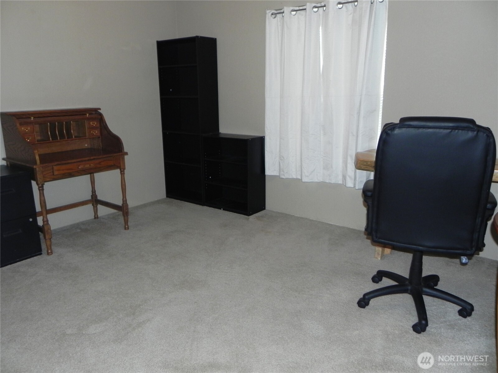 230 Silver Street Republic, WA 99166 - Photo 14 of 25 a view of workspace with windows