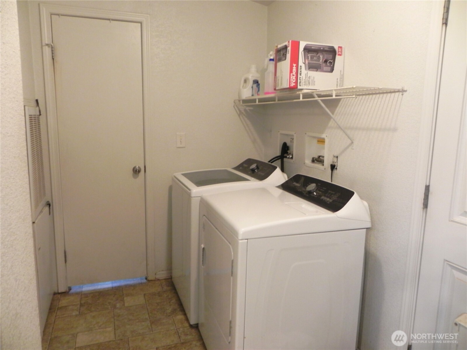230 Silver Street Republic, WA 99166 - Photo 18 of 25 a utility room with dryer and washer