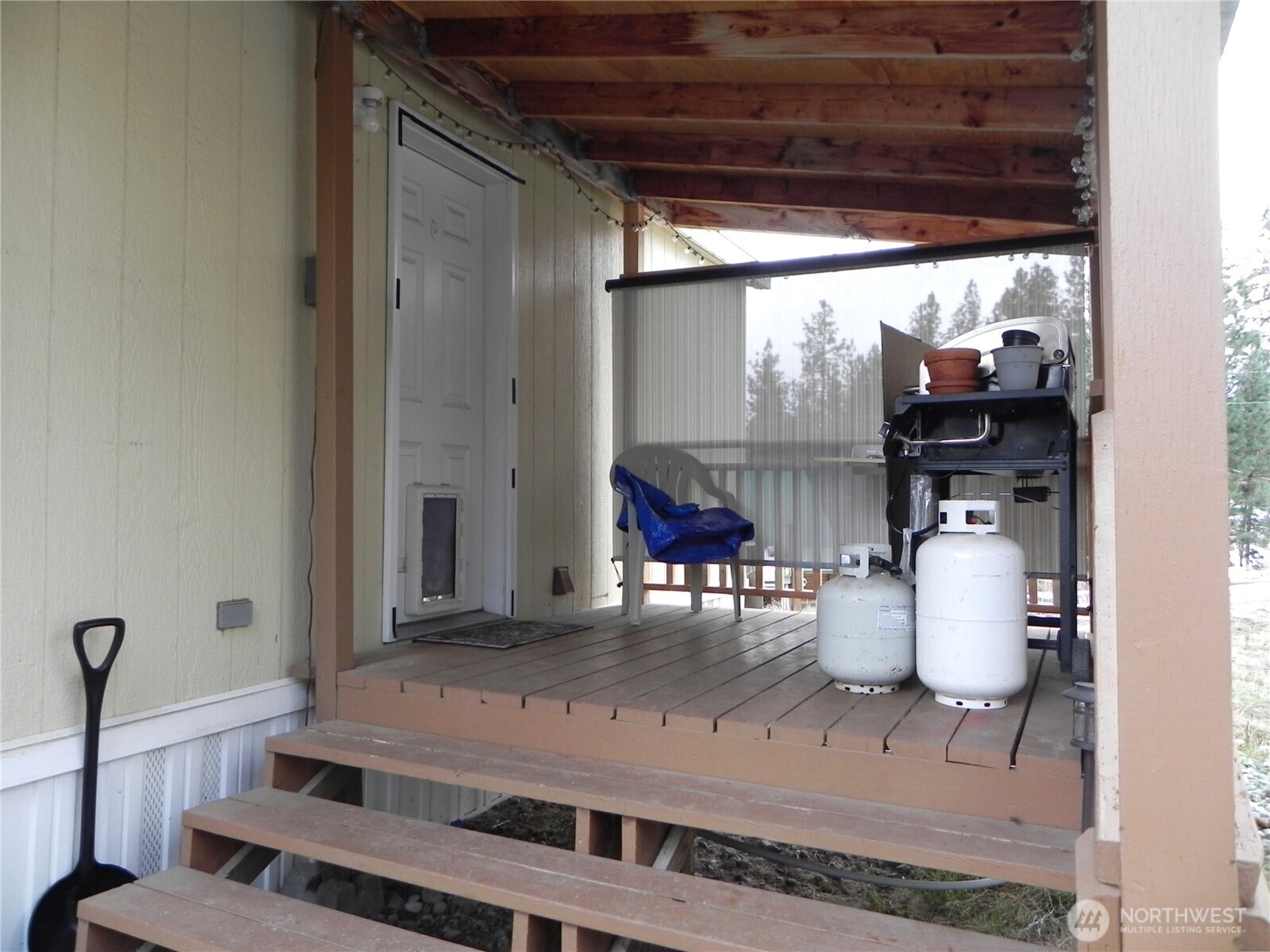 230 Silver Street Republic, WA 99166 - Photo 19 of 25 a room with wooden furniture