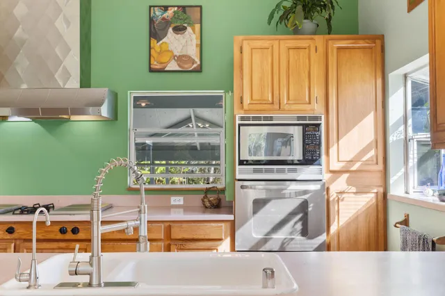 $1,200,000 | 46-4053 Kahana Drive, Honokaa, HI 96727