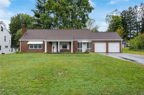 $214,900 | 1720 Lincoln Way East, Massillon, OH 44646