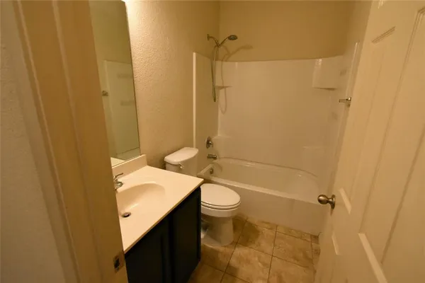 $2,750 | 201 Plantation Drive, Waxahachie, TX 75165