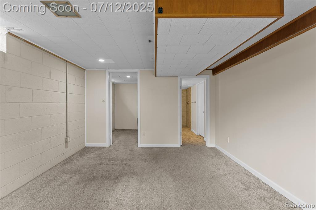 36357 Paddleford Road Farmington Hills, MI 48331 - Photo 23 of 35