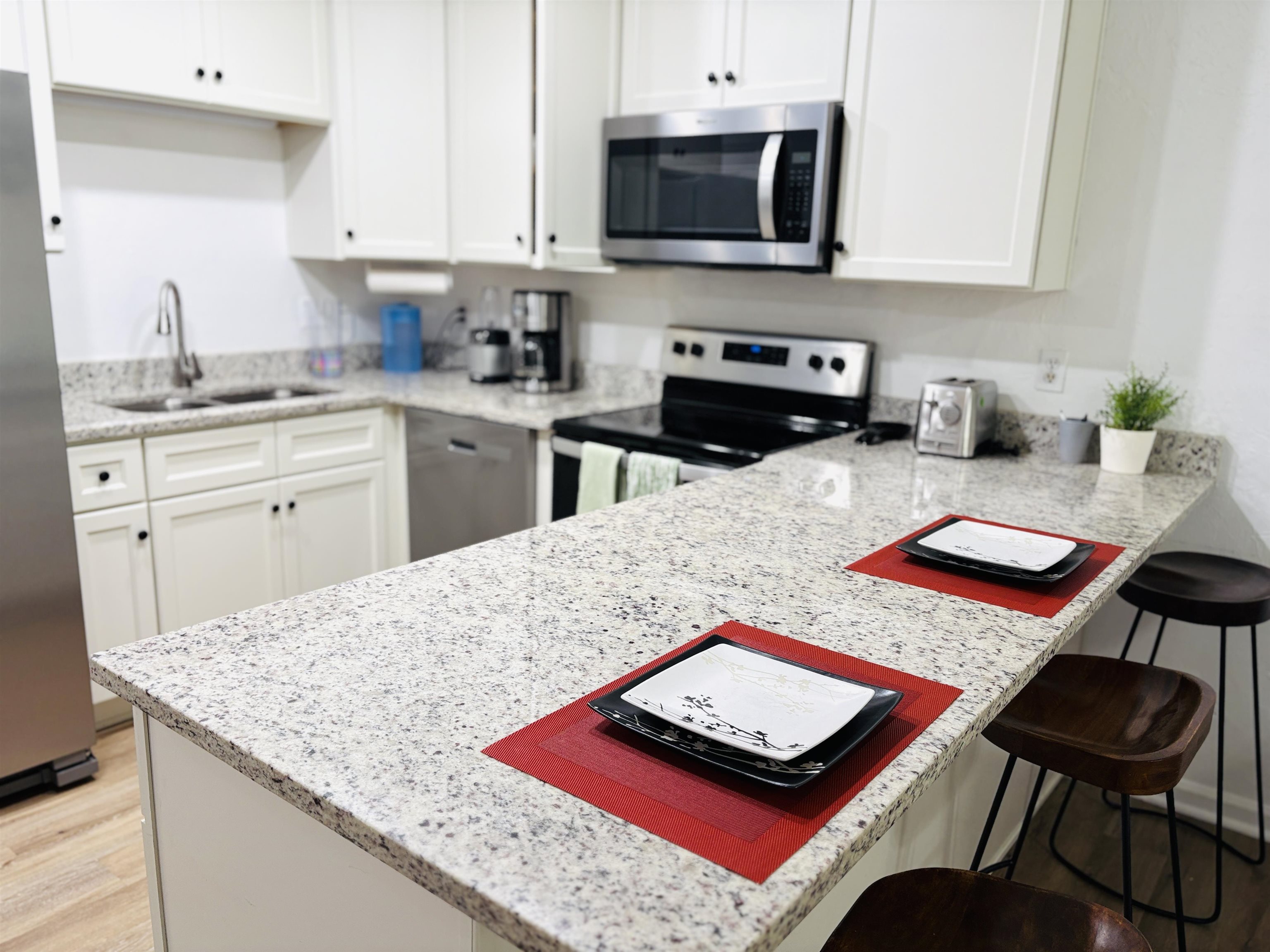 1252 High Road Tallahassee, FL 32304 - Photo 6 of 20