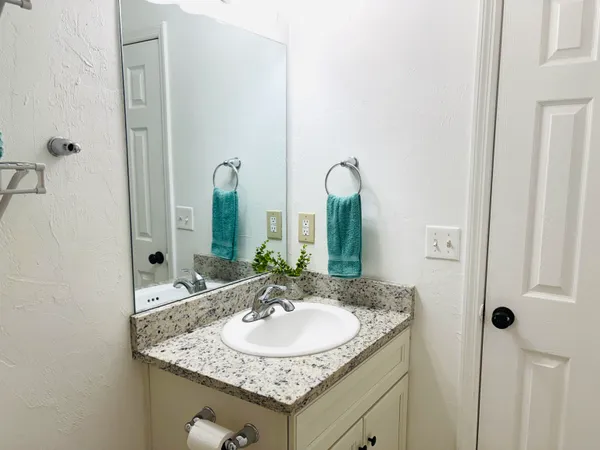 $1,800 | 1252 High Road, Tallahassee, FL 32304