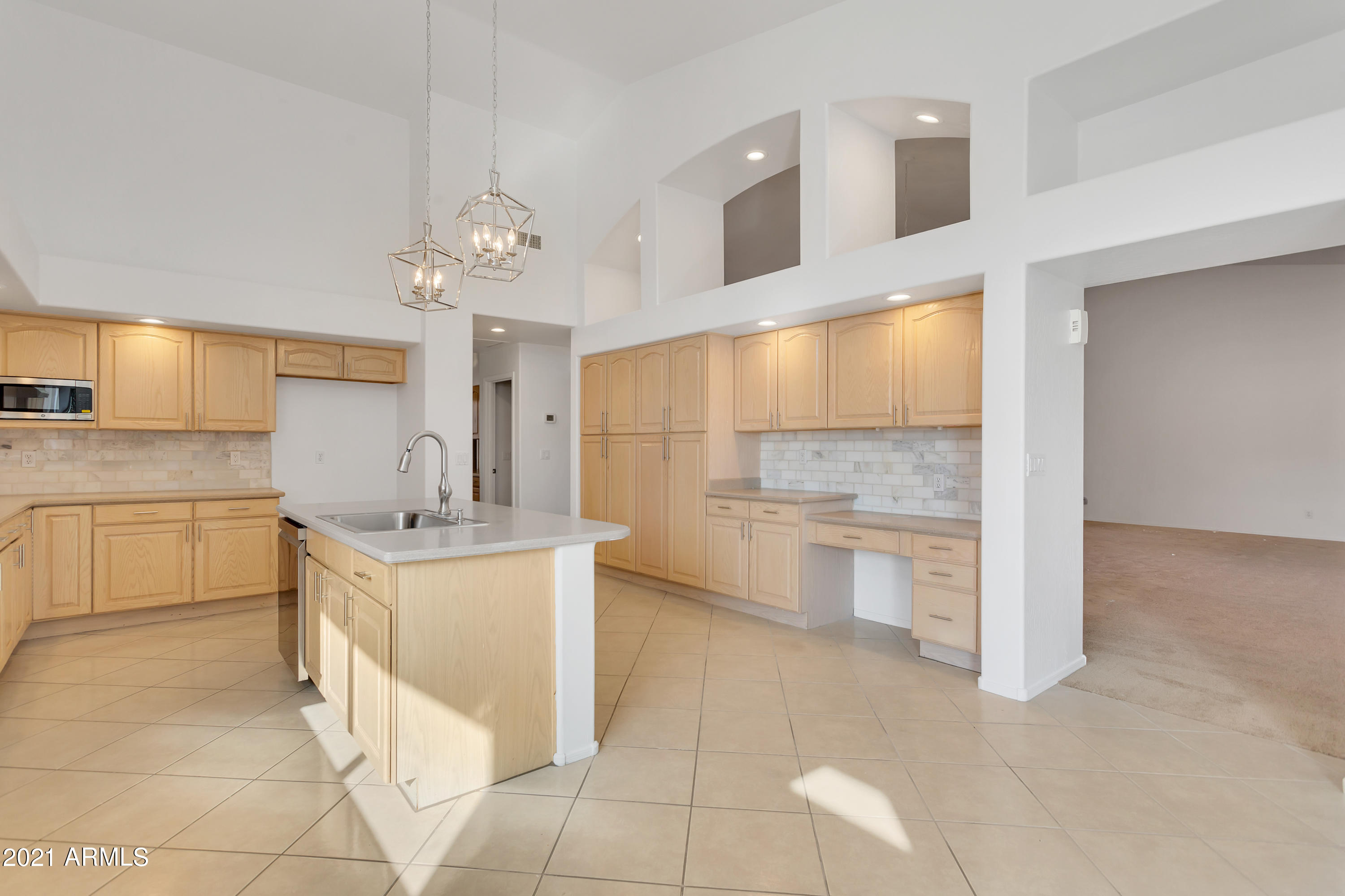4617 East Hearn Road Phoenix, AZ 85032 - Photo 11 of 36 KITCHEN