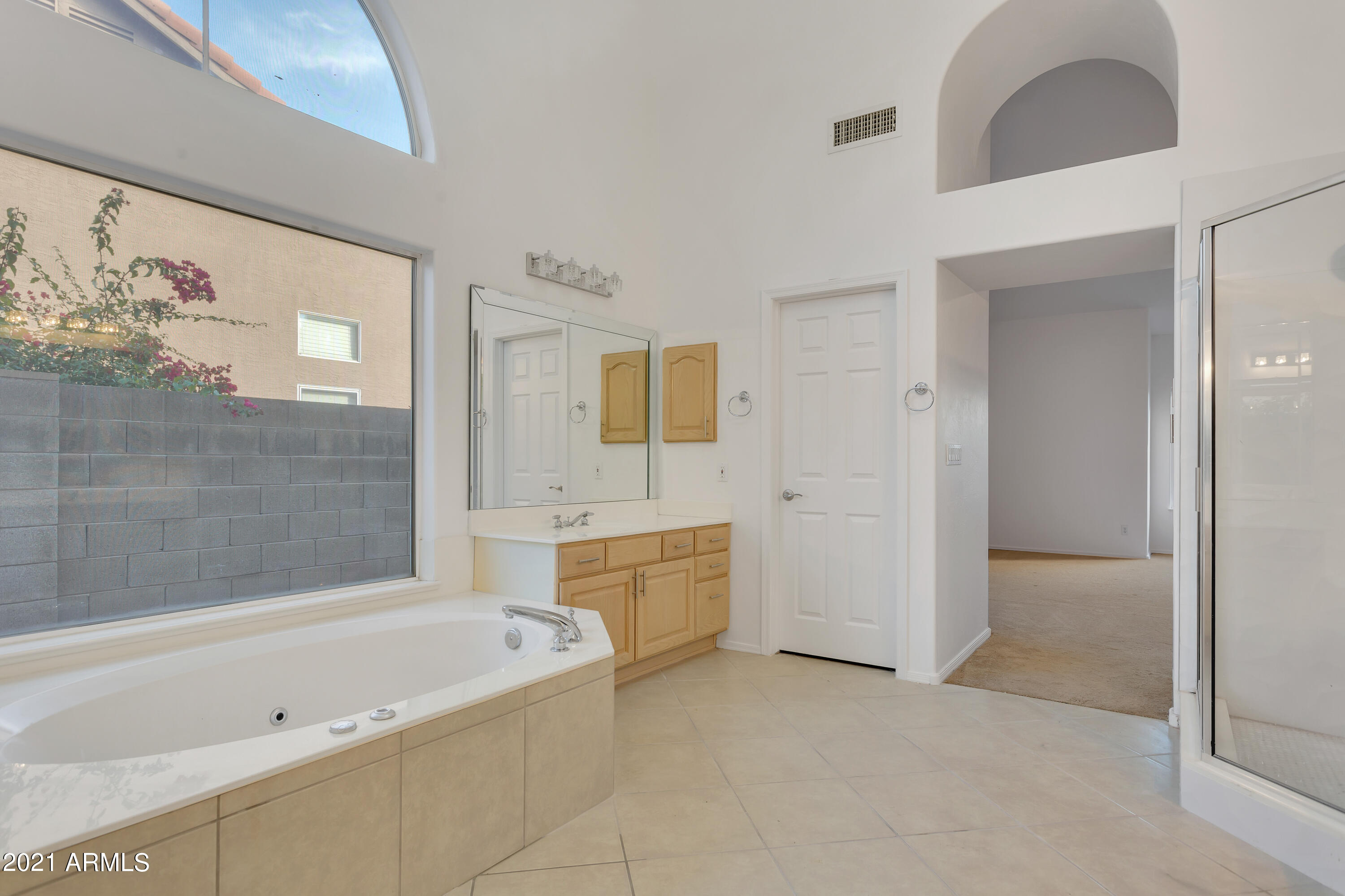 4617 East Hearn Road Phoenix, AZ 85032 - Photo 17 of 36 MASTER BATH