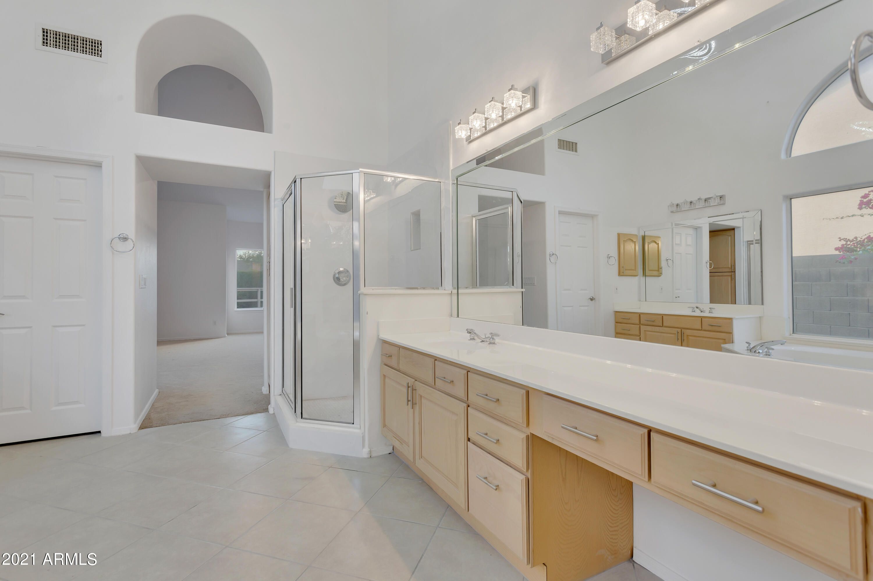 4617 East Hearn Road Phoenix, AZ 85032 - Photo 18 of 36 MASTER BATH