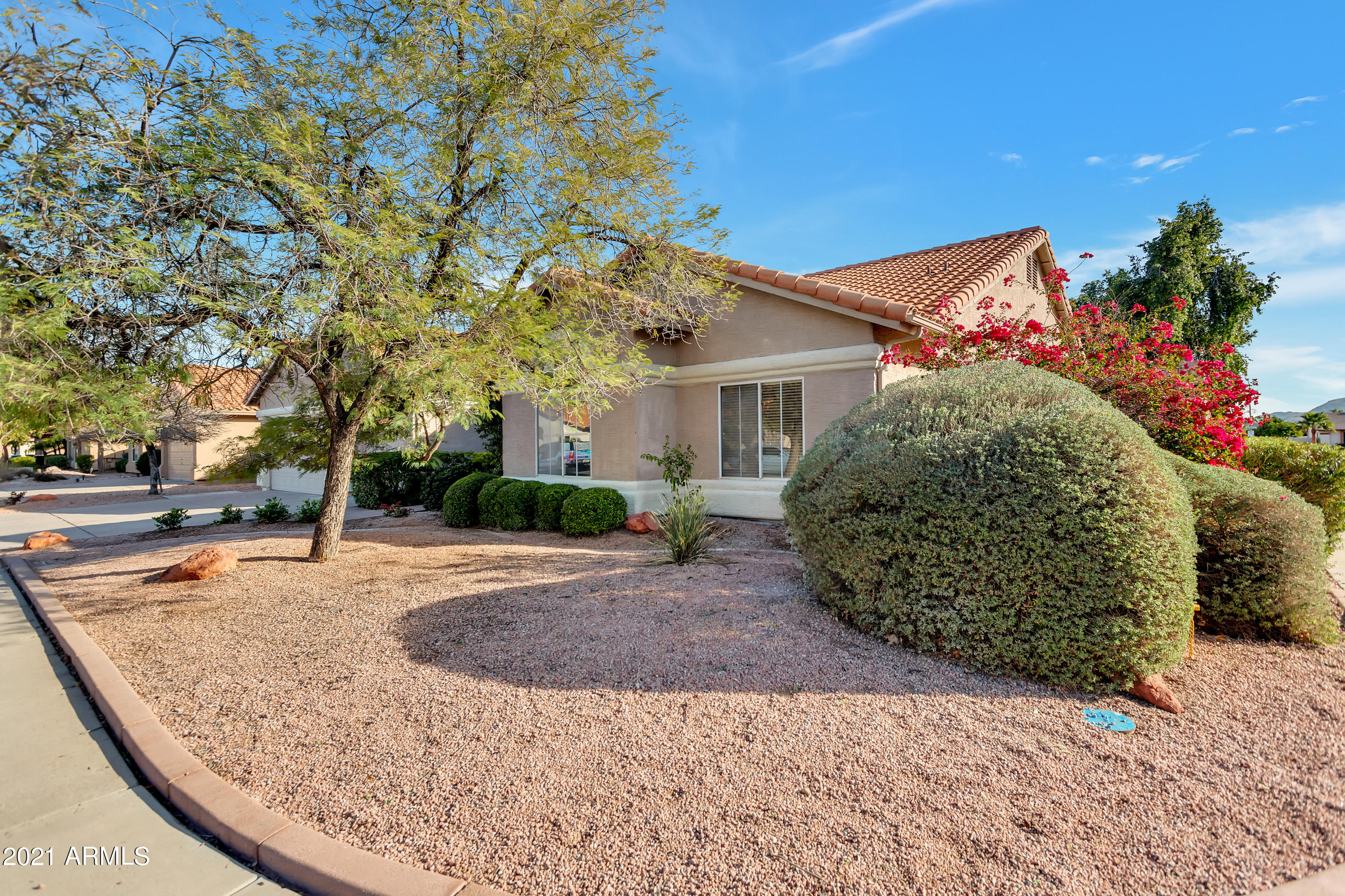 4617 East Hearn Road Phoenix, AZ 85032 - Photo 3 of 36 FRONT CORNER