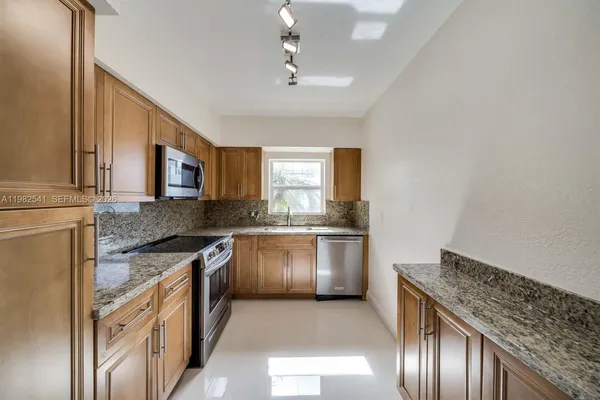 $2,500 | 2600 South Ocean Drive, Unit S314, Hollywood, FL 33019