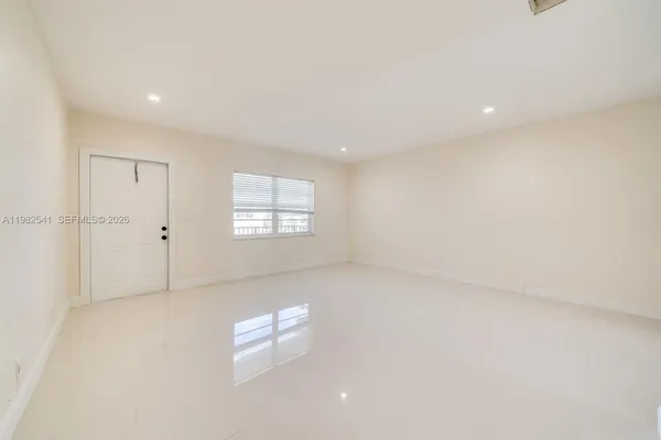 $2,500 | 2600 South Ocean Drive, Unit S314, Hollywood, FL 33019