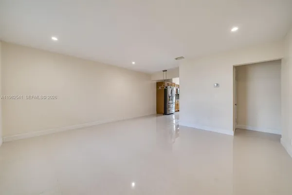 $2,500 | 2600 South Ocean Drive, Unit S314, Hollywood, FL 33019