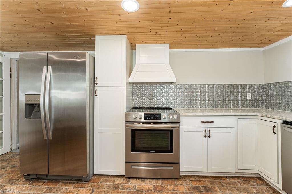 6335 Ridge Road Tobaccoville, NC 27050 - Photo 13 of 26 Gallery Image 13