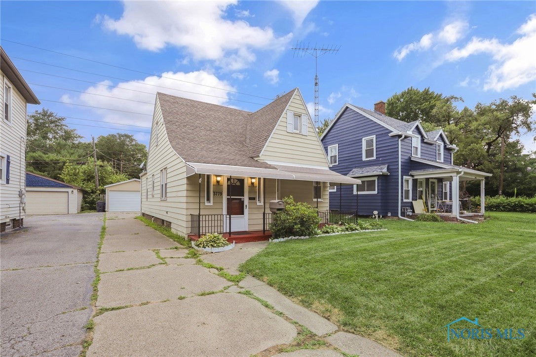 3779 Sherbrooke Road Toledo, OH 43613 - Photo 1 of 41 Gallery Image 1