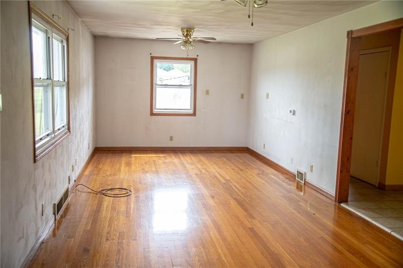 2819 Highway 156 Spring Church, PA 15686 - Photo 5 of 25 Gallery Image 5