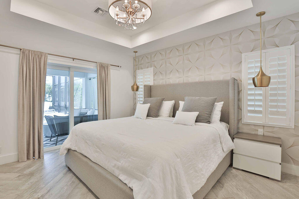 713 Forsyth Street Boca Raton, FL 33487 - Photo 19 of 39 Primary Bed