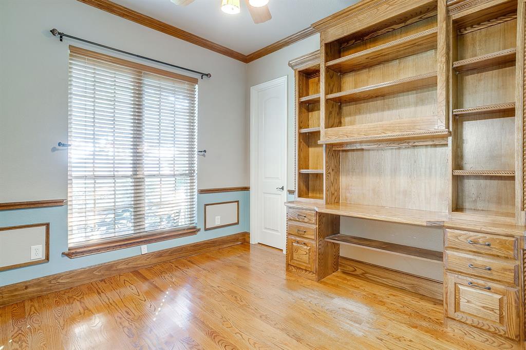 9549 Dickson Road Fort Worth, TX 76179 - Photo 5 of 40